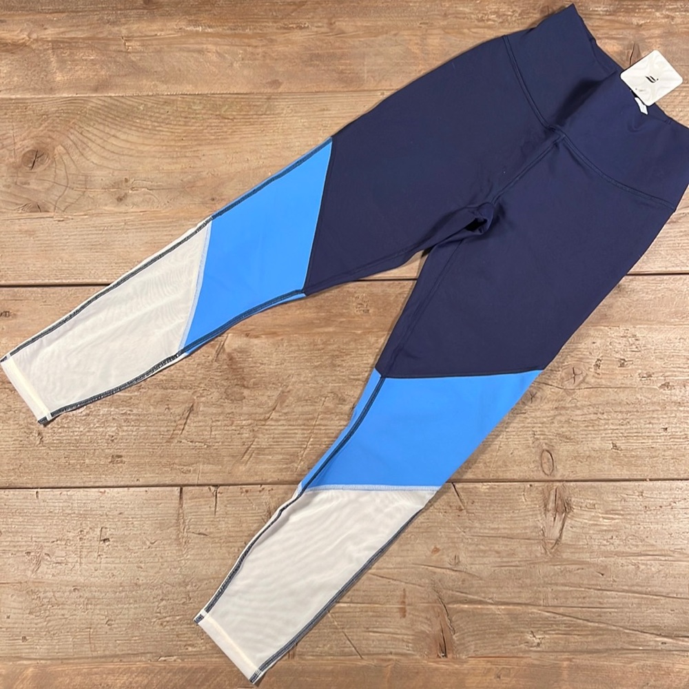 NWT- Fabletics Zone High Waisted 7/8 Legging -DEEP NAVY/MULTI (24”)- Brand New! - Picture 4 of 10